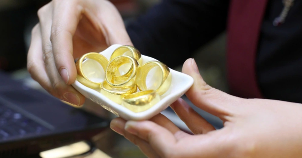 Người phụ nữ SN 1984 tới tiệm vàng giao dịch, phát hiện mất 3 nhẫn vàng trị giá 150 triệu đồng: công an vào cuộc truy tìm