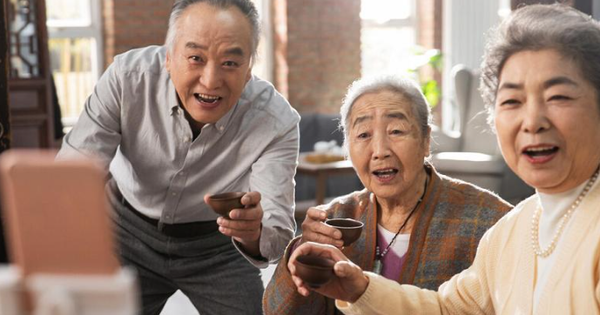 Lần lượt rời nhà con trai, viện dưỡng lão, cụ ông 73 tuổi phát hiện 1 nơi tuyệt vời để dưỡng già an nhàn: Điều quan trọng nhất là sống thoải mái