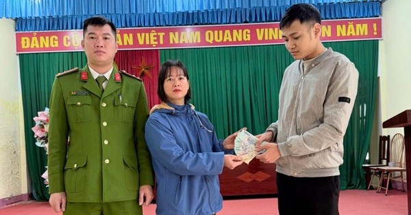 Phát hiện chiếc ví đen nằm chơ vơ ven đường, chứa loạt tờ tiền nhiều mệnh giá: Công an dùng biện pháp nghiệp vụ vào cuộc