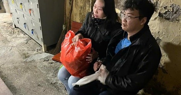 Khám xét khẩn cấp nơi ở thu 6 đơn hàng, bắt Nguyễn Tiến Thành và bạn gái