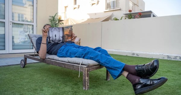 Cuộc sống tồi tệ do thân hình quá khổ của người đàn ông cao nhất thế giới