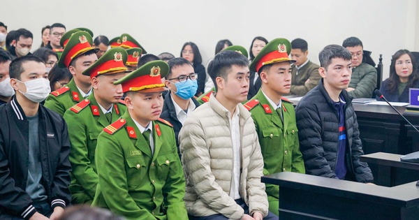 "Ông trùm" sản xuất sữa giả trị giá hơn 2.400 tỉ đồng bị đề nghị 25-28 năm tù