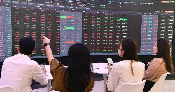 Hai cổ phiếu ngân hàng được tự doanh CTCK mua ròng mạnh trong phiên 27/10