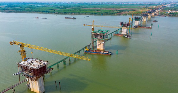 Diễn biến mới nhất về 8 cây cầu vượt sông Hồng, sông Đuống, có 2 cây cầu dự kiến thông xe kỹ thuật vào tháng 7/2027