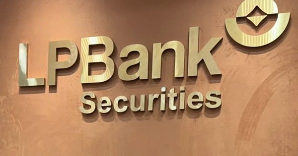 Ông Nguyễn Đức Thụy và con trai nắm 26,93 % cổ phần Chứng khoán LPBank