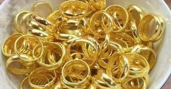 Kiểu người tốt nhất không nên mua vàng