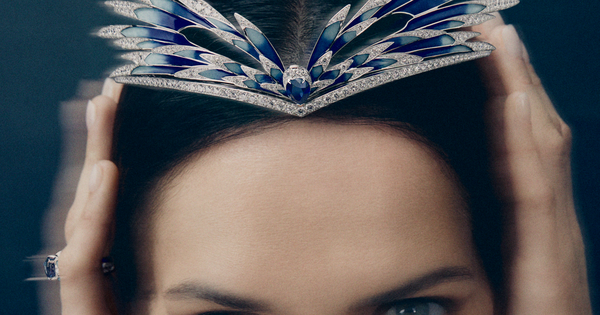 Soi cận cảnh bộ BST trang sức đẹp vô thực, tinh xảo đến từng chi tiết ngỡ như trong thần thoại