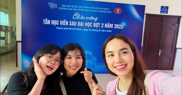 Phát hiện một nữ diễn viên có 2 bằng đại học đang tiếp tục học lên thạc sĩ ở tuổi 42