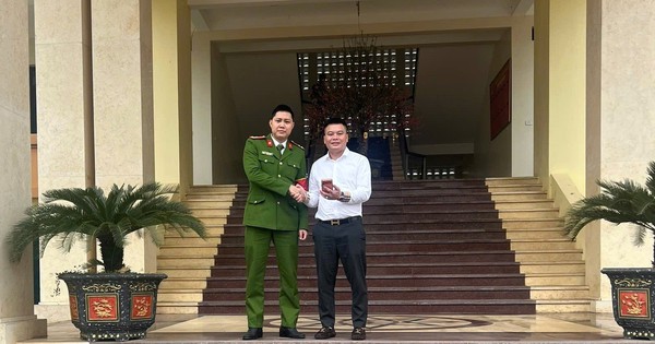 Công an xã Lạng Giang hỗ trợ hoàn trả 100 triệu đồng chuyển nhầm