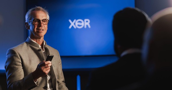 Hutch Hutchison: "Cha đẻ" Vertu hay nhà sáng lập điện thoại xa xỉ XOR?