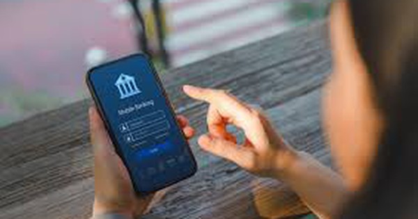 Tiền lạ chuyển vào tài khoản: Người dân cần làm ngay 3 việc này để tránh rắc rối