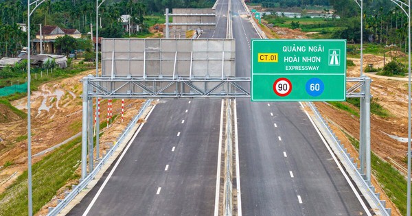 Cận cảnh cao tốc hơn 20.000 tỷ bất ngờ tạm dừng thông xe trong dịp Tết