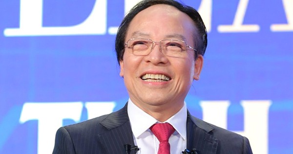 Doanh nhân tuổi Tỵ Đỗ Minh Phú năm qua: thành viên sáng lập Trung tâm tài chính quốc tế TP.HCM, "Vua" trang sức cầm trịch ngân hàng lãi kỷ lục, nắm loạt đất vàng nghìn tỷ