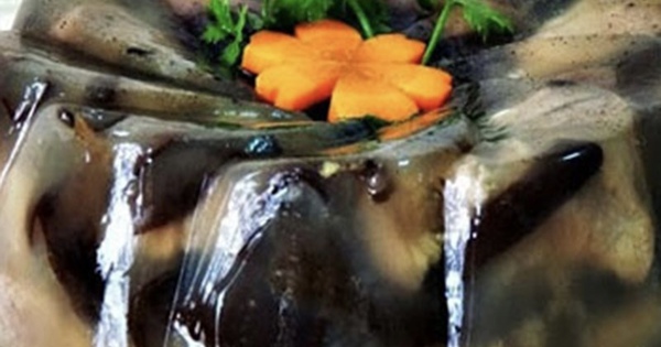 Ai không nên ăn món thịt đông, thịt kho tàu quen thuộc trên mâm cỗ Tết?