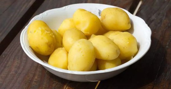 Tôi đã giảm từ 100kg xuống còn 88kg chỉ nhờ ăn 1 loại củ khi bụng đói vào bữa sáng: Không phải khoai lang!