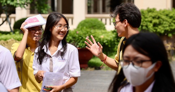 Bỏ xét học bạ độc lập từ 2026: Vì sao nhiều phụ huynh "Hoan hô Bộ GD&ĐT"?