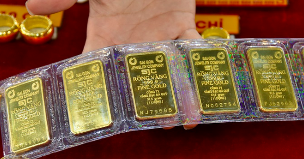 Từ nay, đi bán vàng trên 5 triệu đồng bắt buộc phải chuyển khoản, cố tình sai phạm bị phạt tới 20 triệu