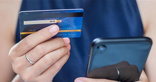 Đừng để mất sạch tiền trong tài khoản khi du lịch Tết vì thói quen này