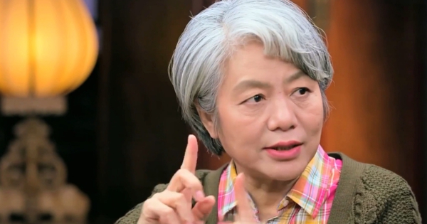 Giáo sư nổi tiếng cảnh báo: Ở độ tuổi này, nếu trẻ quá mê đọc sách có thể HẠI nhiều hơn LỢI!