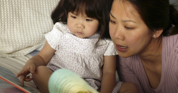 Bác sĩ và giáo viên: Ai dạy con nghiêm khắc hơn?