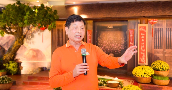 Cổ đông FPT “khổ” vì AI?