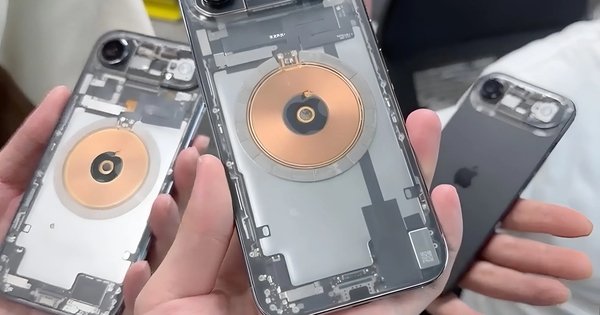 Đây là iPhone Air độc lạ nhất: Lưng trong suốt lộ hết nội thất, thêm cả khe SIM thật