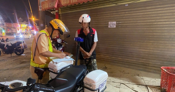 Nồng độ cồn gấp đôi mức kịch khung: Hai người nhận cái kết đắng ngày cuối nghỉ Tết