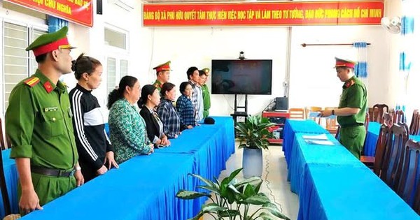 Ra lệnh cấm đi khỏi nơi cư trú đối với Trần Thị Nhậu và nhiều phụ nữ