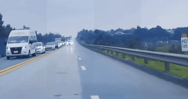 Nháy đèn loạn, đi ngược chiều trên cao tốc, nữ tài xế khai gì với công an?