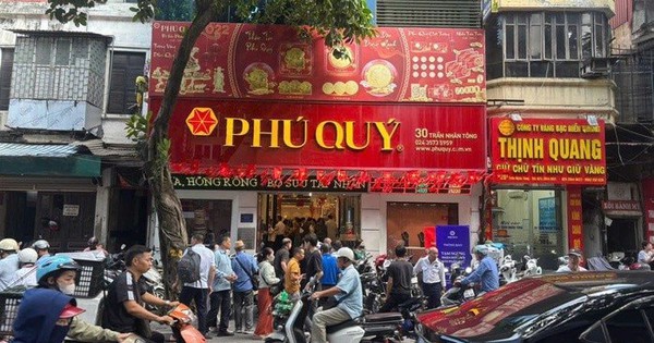 Giá bạc tăng mạnh