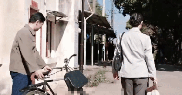 Mỹ nhân U32 vẫn bất chấp đóng thiếu nữ 14 tuổi, nũng nịu như công chúa khiến ai nấy sởn da gà