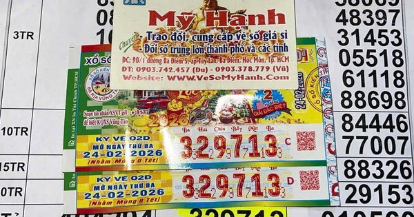 Trúng độc đắc 8 tỉ đồng xổ số miền Nam, 2 người phụ nữ liền mở sổ tiết kiệm