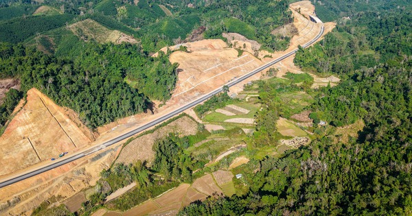 Cao tốc 23.000 tỷ đồng bước vào giai đoạn then chốt: Hơn 2.800 nhân lực, 1.300 máy móc tăng tốc về đích theo chỉ đạo của Thủ tướng