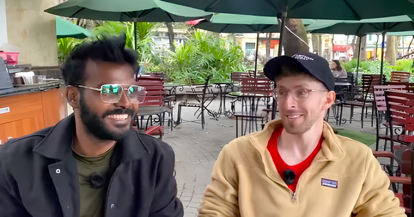 Dân mạng cười bò với 2 chàng Tây rủ nhau vào quán cà phê 'luyện' tiếng Việt