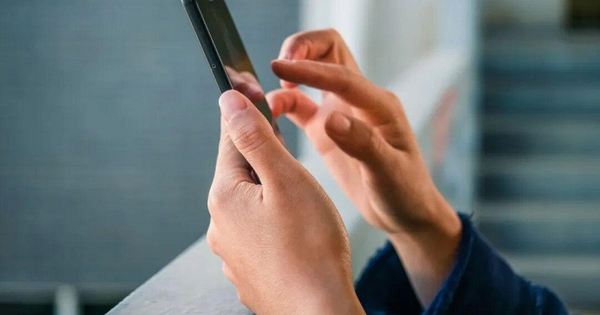 Cảnh báo: Màn hình đang sáng bỗng nhiên tối đen trong 1-2 phút, tiền trong tài khoản không cánh mà bay