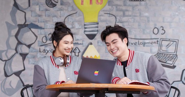 Ngôi trường được mệnh danh "Harvard Việt Nam" gây chú ý khi tặng áo khoác mới SANG - XỊN cho toàn bộ sinh viên