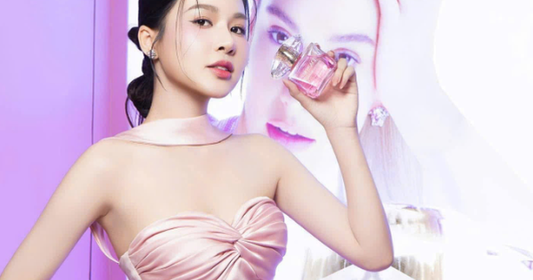 Á hậu Quốc tế sở hữu nhan sắc cuốn hút, ghi điểm với phong cách thời trang sự kiện tinh tế