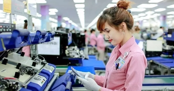 Người đi làm dịp Tết có thể được hưởng 490% lương