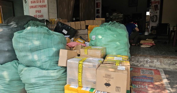 Những lưu ý quan trọng khi mua hàng online, gửi chuyển phát nhanh dịp cận Tết