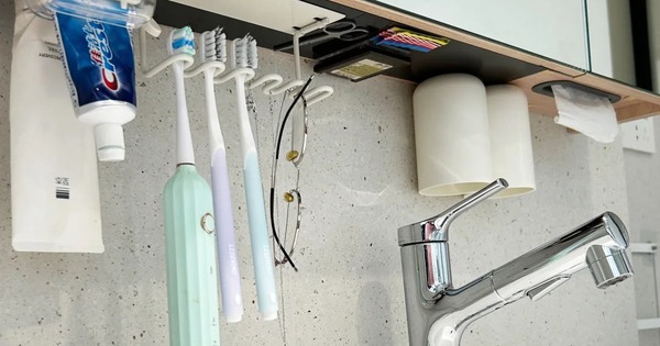 Treo lên thay vì để xuống: 12 cách sắp xếp “không tốn tiền” của giới trẻ giúp nhà gọn hẳn, việc nhà giảm một nửa