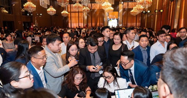 Công ty mẹ vừa thoái hơn 10 triệu cổ phiếu, 1 doanh nghiệp địa ốc lập tức sang tay hơn 170 căn shophouse