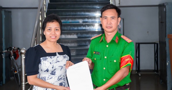 Sau khi chuyển khoản thành công 9.999.999 đồng, người phụ nữ SN 1983 kiểm tra tài khoản rồi vội báo công an