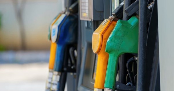 Tiết kiệm nhiên liệu giữa lúc giá dầu vượt 100 USD/thùng, một nước châu Á cho cả nước nghỉ thêm thứ 4 hàng tuần, bắt đầu từ ngày mai