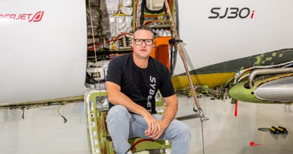 Sự trở lại của một CEO tội đồ: Từng bị cáo buộc lừa dối nhà đầu tư, nay 'quay xe' điều hành 1 công ty máy bay suốt 40 năm chỉ bán 4 chiếc