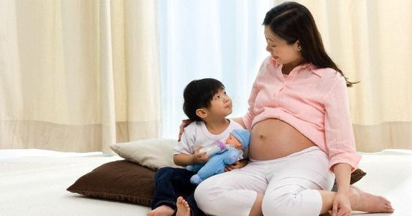 Tin vui cho hàng triệu gia đình từ 1.7: Phụ nữ sinh con thứ 2 được nghỉ 7 tháng, chồng nghỉ 10 ngày