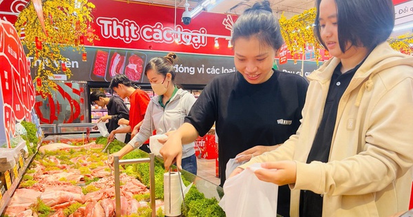 Nhà cung cấp đòi tăng giá hàng hóa, siêu thị nỗ lực giữ giá, hỗ trợ người mua