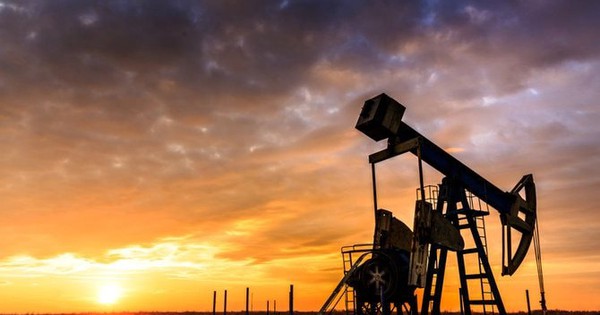 Dầu đá phiến Mỹ: Từ "kẻ lót đường" đến "ông trù...