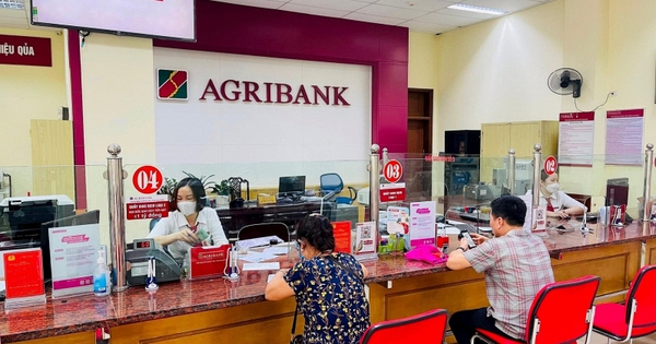 Từ hôm nay, khách hàng Agribank rút tiền, chuyển tiền có thay đổi