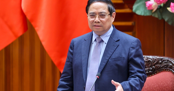 Thủ tướng: Duy trì hoạt động bán xăng dầu thường xuyên, đúng giá niêm yết