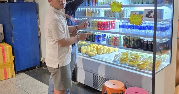 Vụ người đàn ông tử vong trong khách sạn ở TP.HCM: Bắt giữ nghi can, phát hiện hung khí trên nóc tủ đồ uống ở sân bay Tân Sơn Nhất